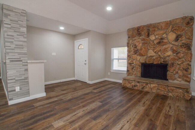 Photo - 4131 Lufborough Dr