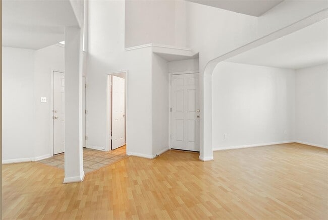 Photo - 1617 Gaylord Dr