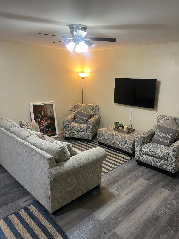 Photo - 2890 Parkwood Rd Unidad 1