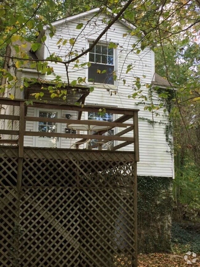 Building Photo - 1916 Sulgrave Ave Unit 1st Floor Rental