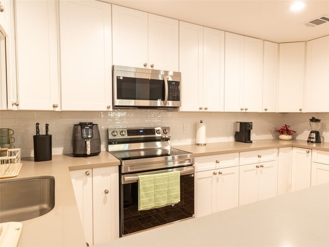 Photo - 10254 Valleywood Dr