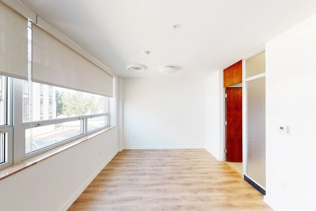Photo - Interstate Flats