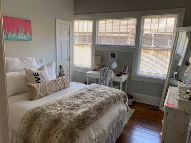 Photo - 306 Lewis St