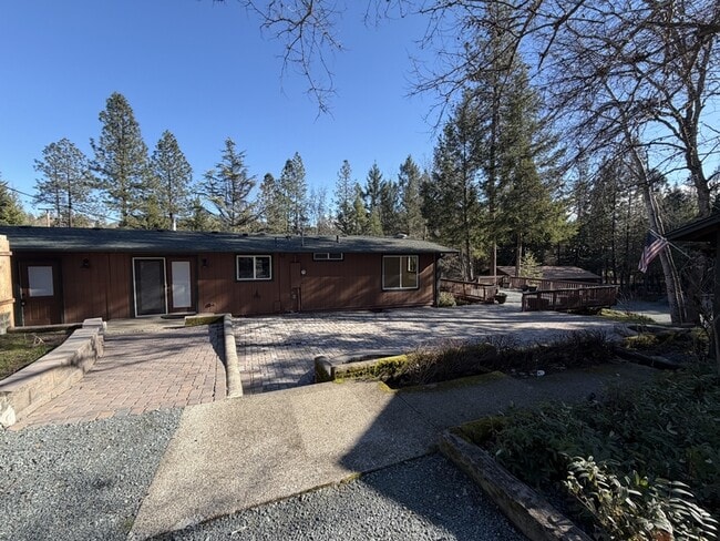 Photo - 7429 W Evans Creek Rd