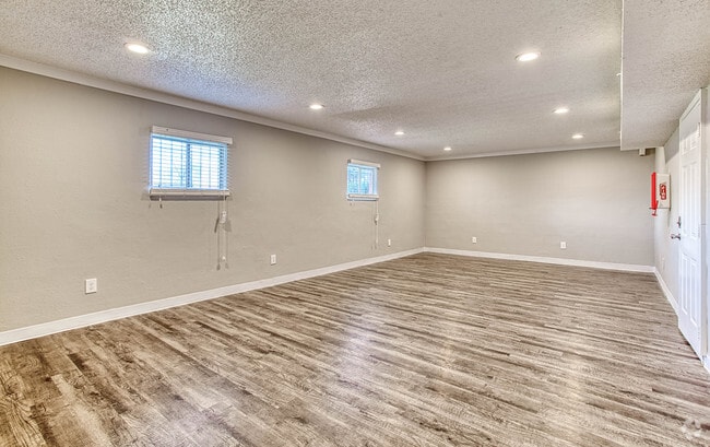 200 Maltese Cir