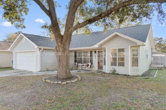 Building Photo - 908 Emily Cir