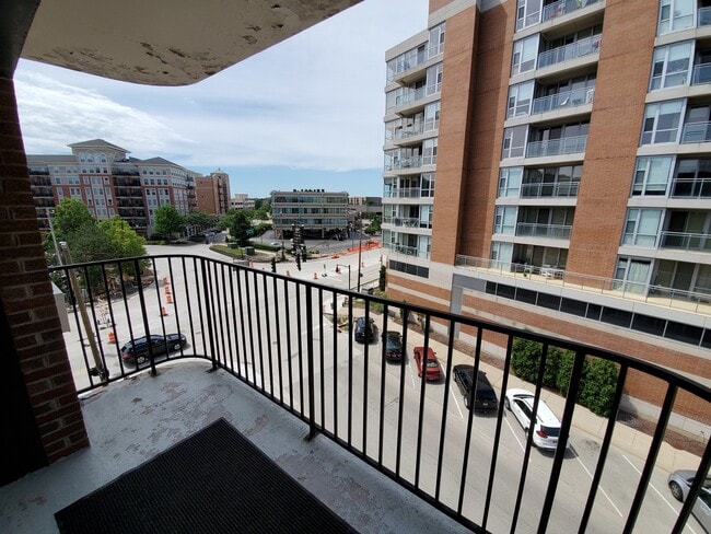 Photo - 659 S River Rd Unidad 5C