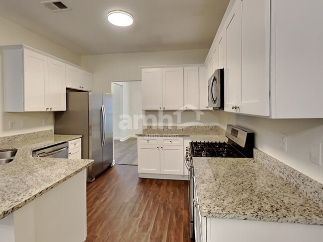 Photo - 3075 Kings Dr