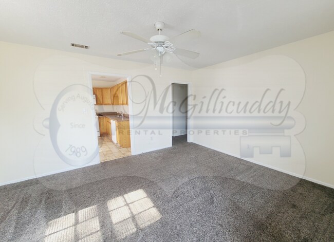 Photo - 1207 Holden Dr