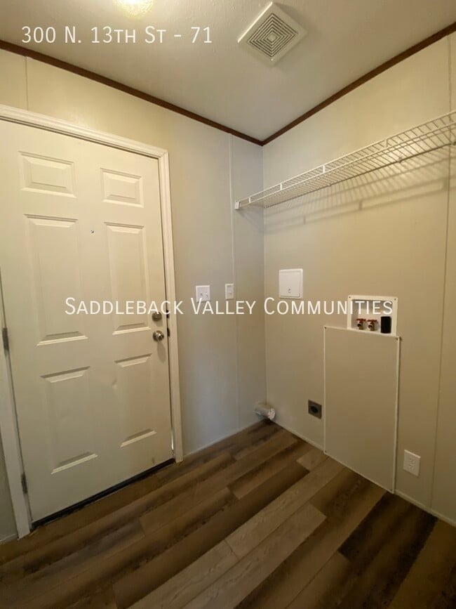 Photo - 300 N 13th St