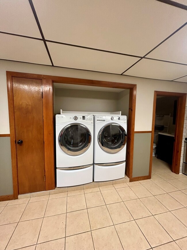 Washer & Dryer - 210 Walnut St Unit 210 Walnut 1st Floor