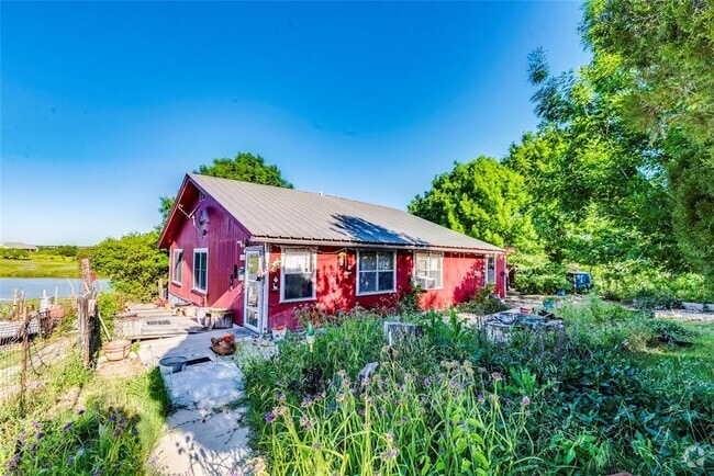 Building Photo - 501 Engelke Rd Rental