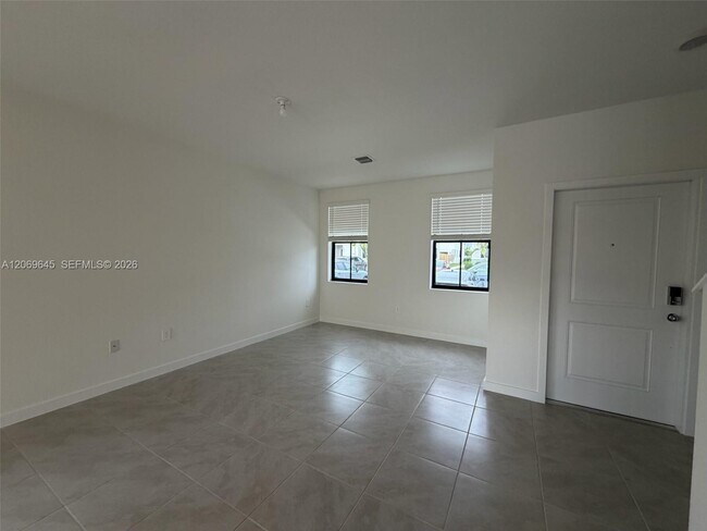 Photo - 1432 NE 4th Ave