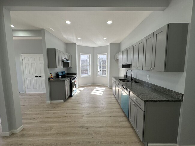 Photo - 1109 W State St Unit 1