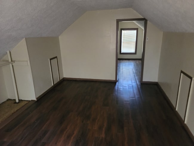 Photo - 2027 Hatch Ave