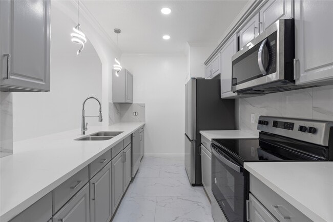 Photo - 6000 Reims Rd Unit 2005