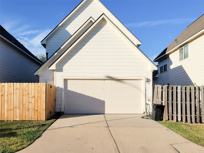 Photo - 7243 Crimson Sky Dr