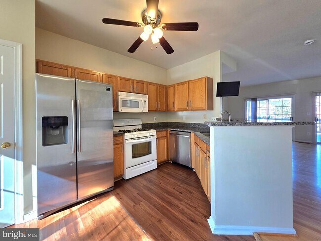 Photo - 3989 Hartlake St