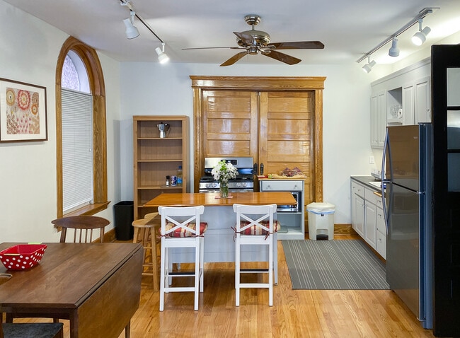 Photo - 511 Orange St Unit 1