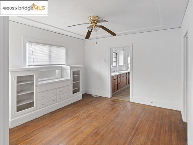 Photo - 5549 Harvey Ave