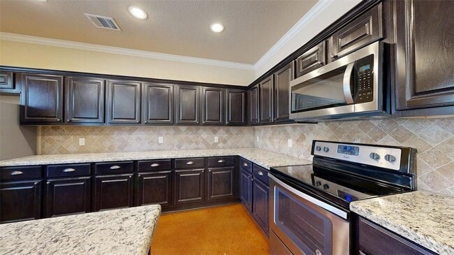 Photo - 3009 Towers Pkwy