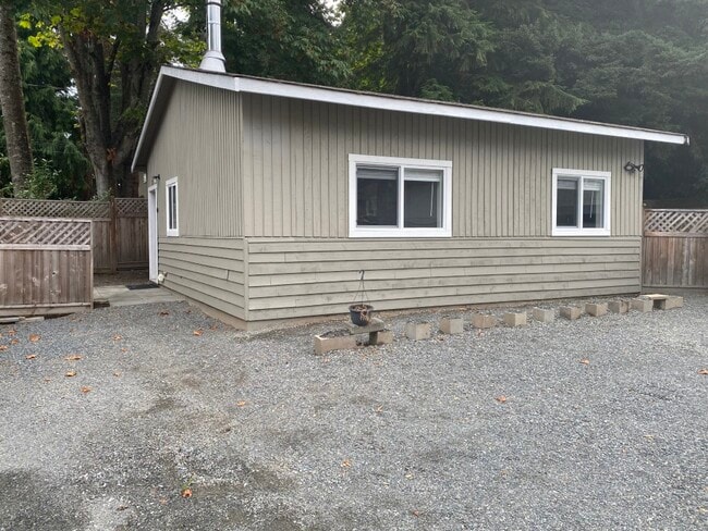 Building Photo - 5876 Shadow Mountain Rd Unit Carriage