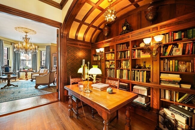 Photo - 381 Beacon St