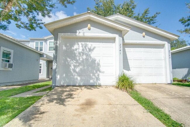 Photo - Navarre 3/2.5 Townhome – Minutes from Nava...