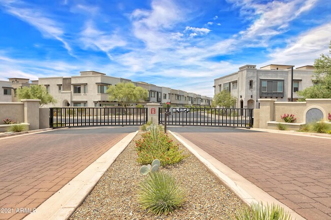 Building Photo - 7358 E Casitas Del Rio Dr