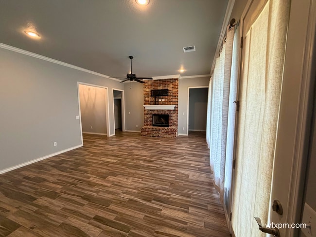 20 Living Way Ln