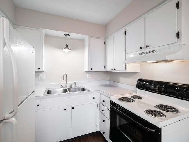 Delta 77 Apartments