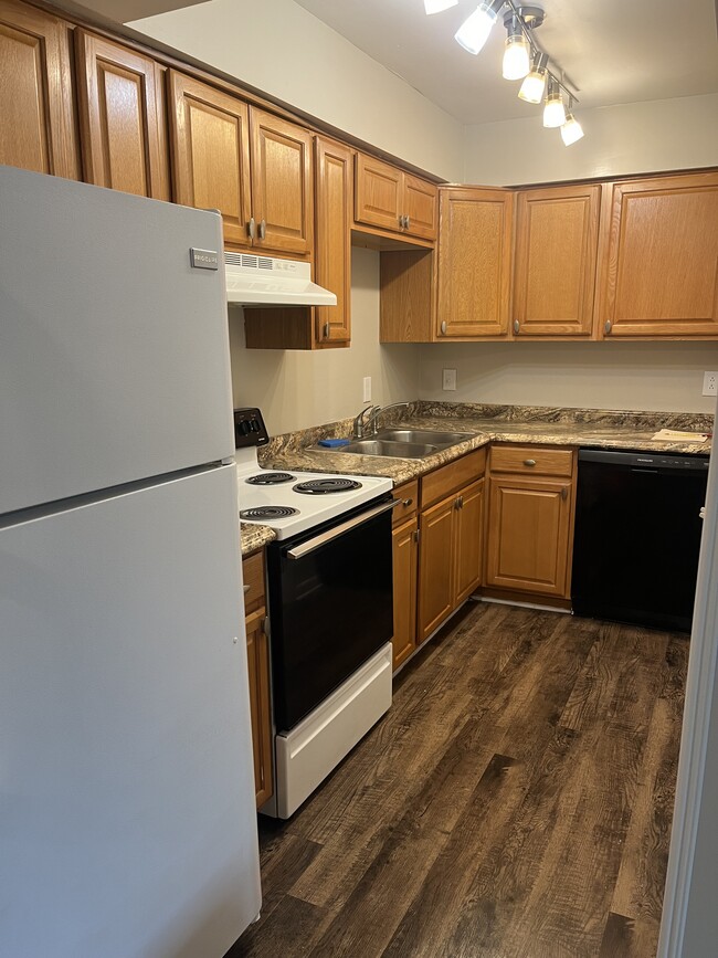 Building Photo - 2811 North O.Henry Boulevard Unit D