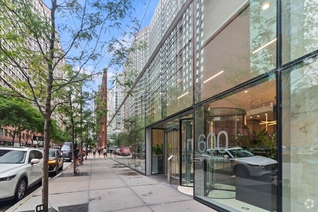 Building Photo - 600 N Fairbanks Ct Unit 3501 Rental