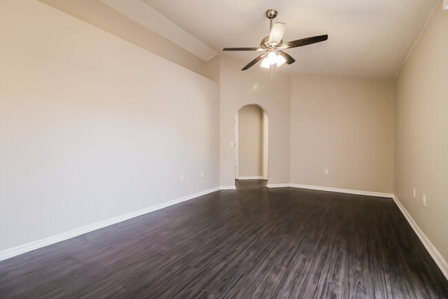 Photo - 266 Regal Downs Cir