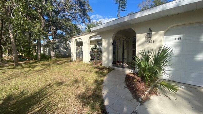 Photo - Private Siesta Key Retreat Minutes from World-Famous Beach
