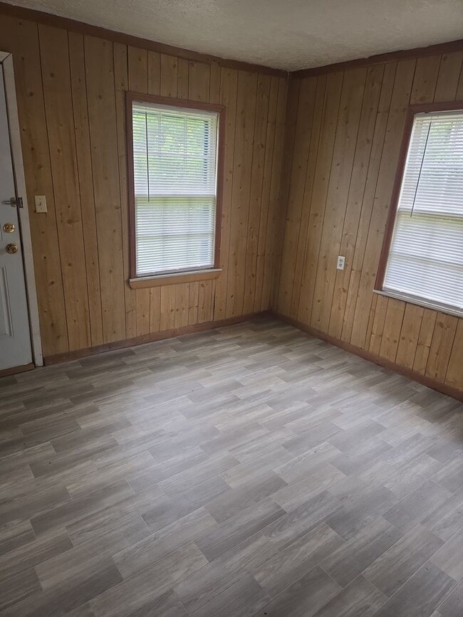 Photo - 2125 Earl St