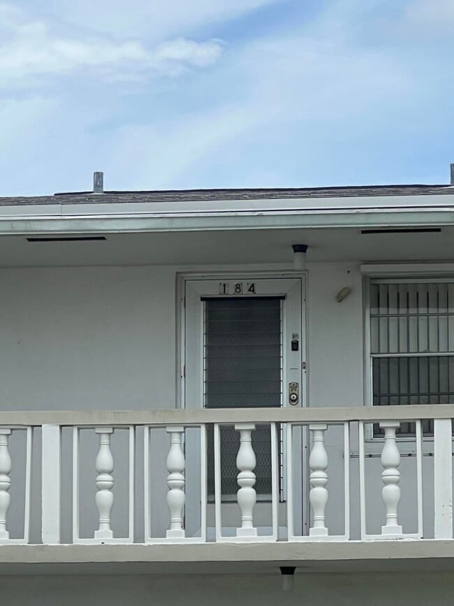 Building Photo - 184 Coventry H Rental