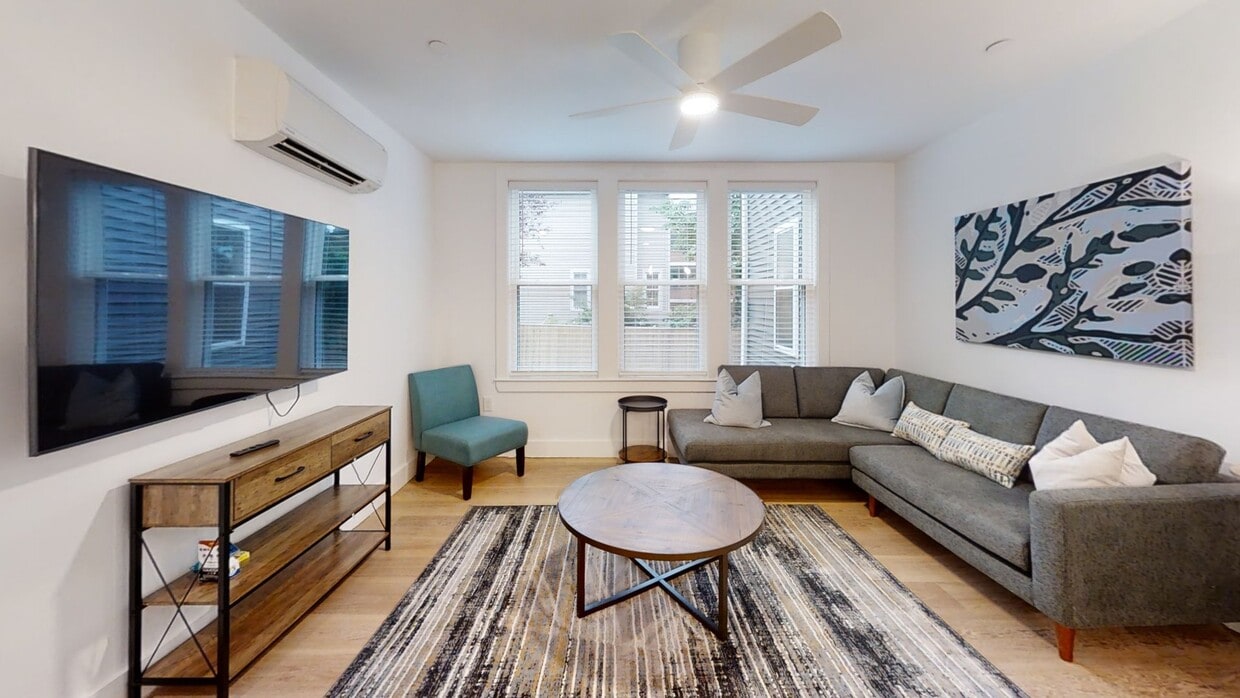 Photo - New RoostUp Furnished Private Bedroom with... Apartment