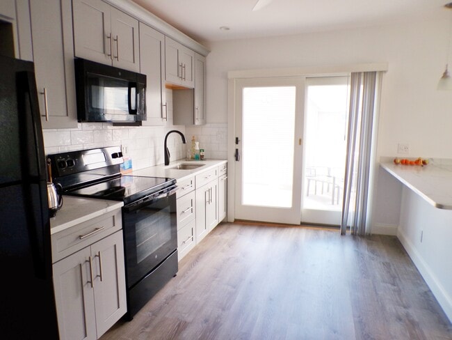 Building Photo - 190 Crescent Ave Unit 190 Crescent Ave #2