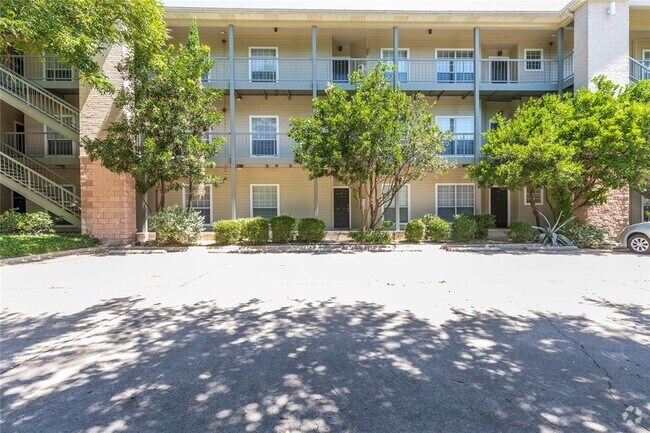 Building Photo - 2204 San Gabriel St Unit 104 Rental