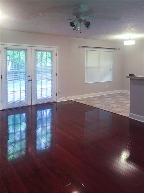 Photo - 1658 Chippeway Ln