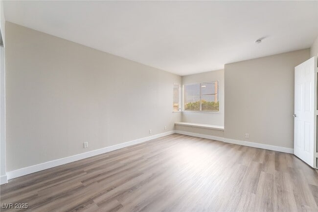 Photo - 1455 E Katie Ave Unit D15