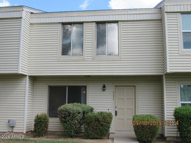 Photo - 731 E Vaughn Dr