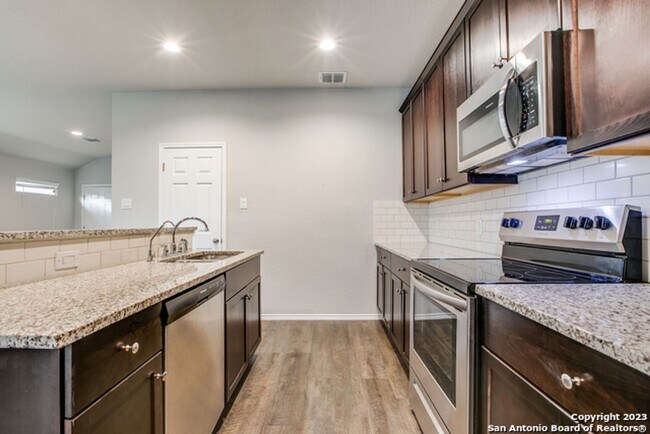 Photo - 3 Bed 2 Bath Texas Research Park Subdivision