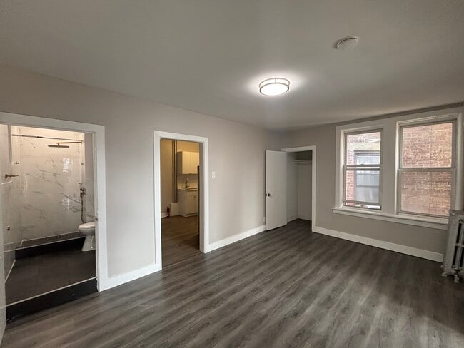 Photo - 6000 Monroe Pl