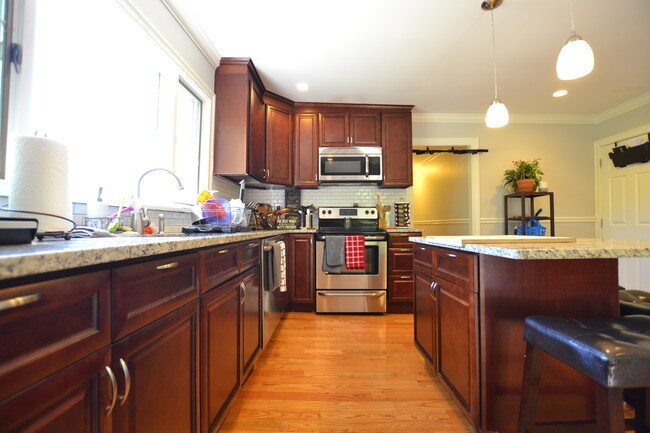 Photo - 33 Bigelow St Unidad 2