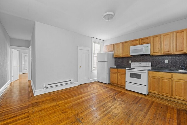 Building Photo - 1609 W Nedro Ave Unit 2F Rental