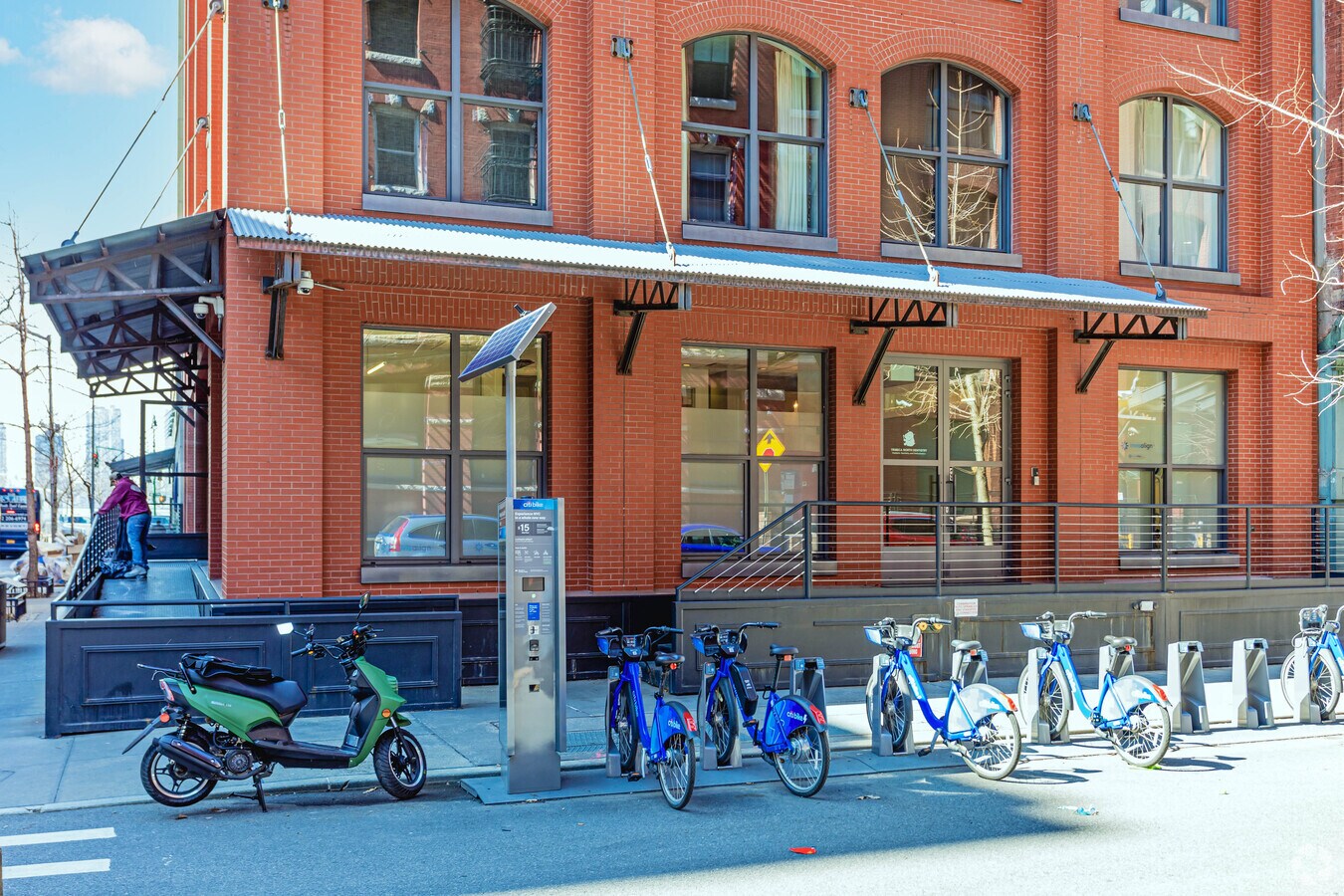 Entrada - Pearline Soap Factory Condominium