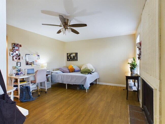 Photo - 1000 W 26th St Unit 118