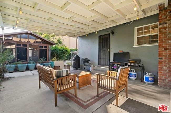 Photo - 1031 Euclid St NW